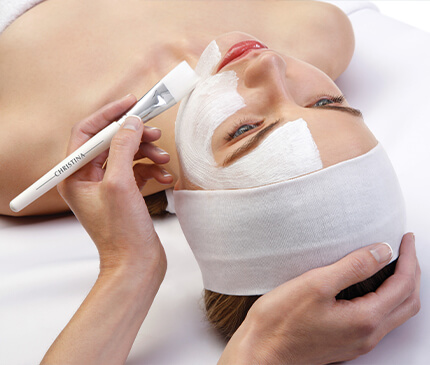anti-aging-arckezeles-christina-cosmeceuticals-borfiatalitas-budapest-2.kerulet-innoartmed-3 (1) Anti-aging arckezelés Christina Cosmeceuticals protokollal, bőrfiatalítással Budapest 2. kerületében, InnoArtMed